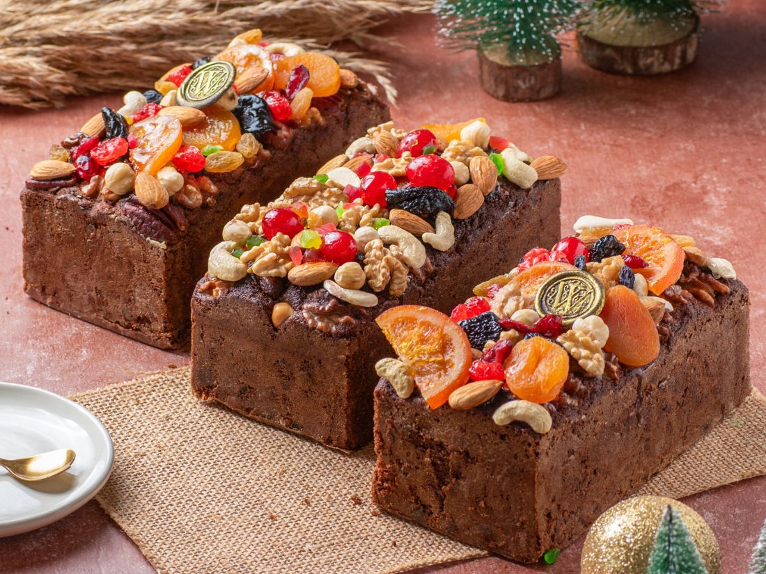 Signature Eggless Plum Cake